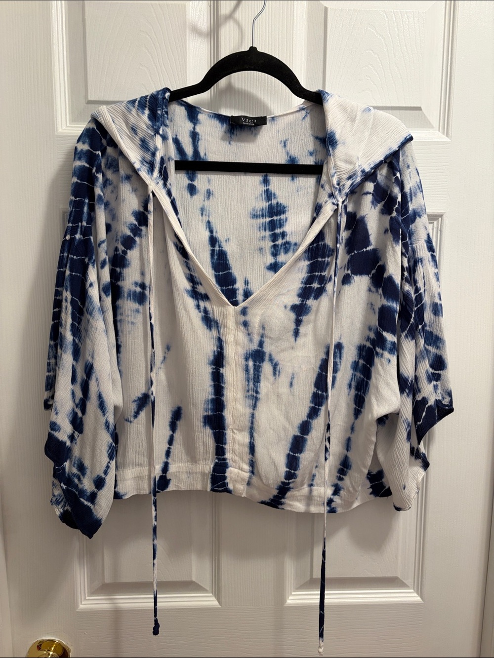 VICI Navy and White Tie-Dye Hooded V-Neck Top